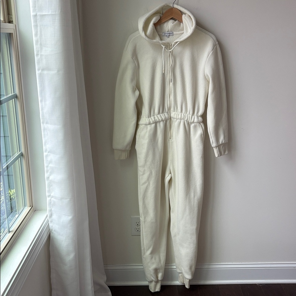 WeWoreWhat Leisure Fleece Jumpsuit Ivory Zip Front Elastic Waist Hoodie Size M